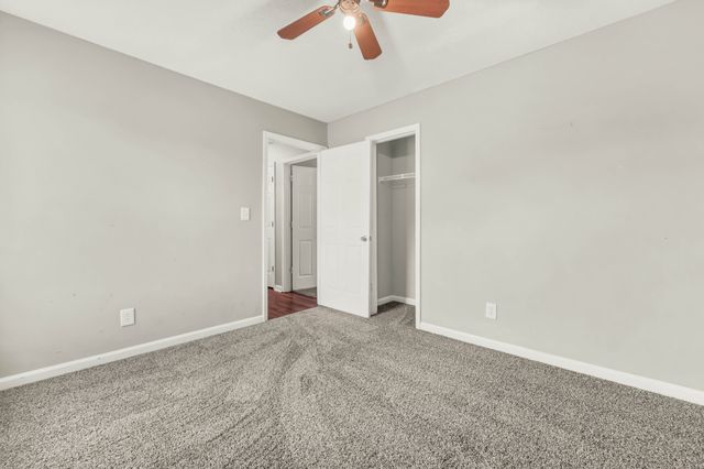 1634 Hannibal Dr, Oak Grove, KY 42262