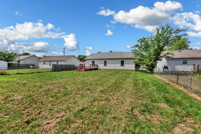1634 Hannibal Dr, Oak Grove, KY 42262