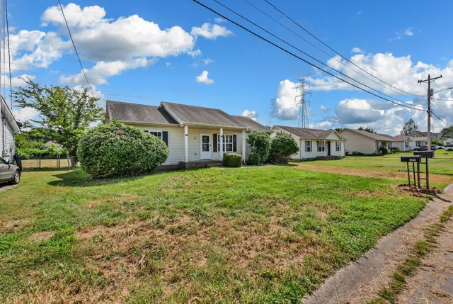 1634 Hannibal Dr, Oak Grove, KY 42262