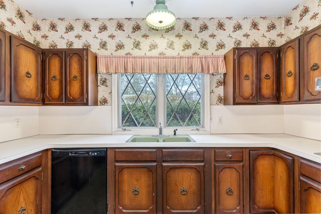 6240 Nantucket Lane, Kalamazoo, MI 49009