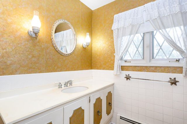 6240 Nantucket Lane, Kalamazoo, MI 49009
