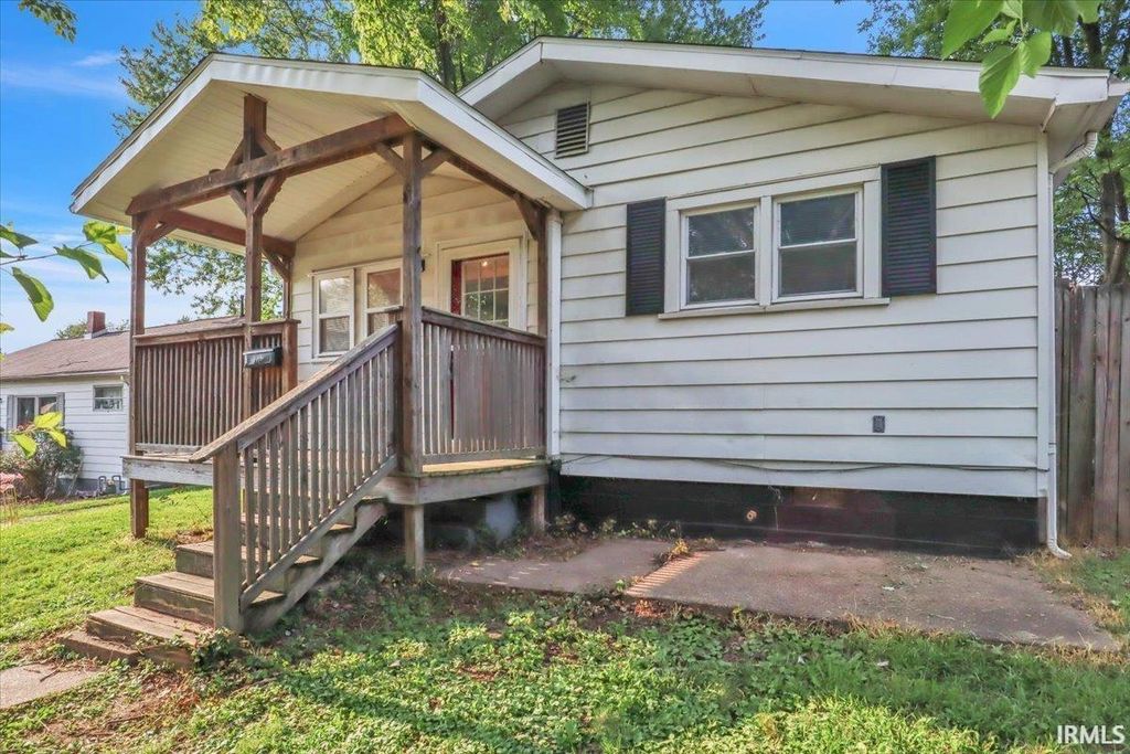 618 E Short Elm Street, Boonville, IN 47601