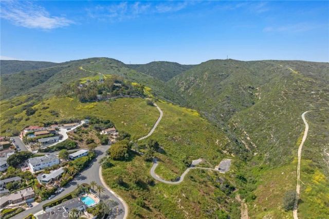 215 Monterey Studio, Laguna Beach, CA 92651