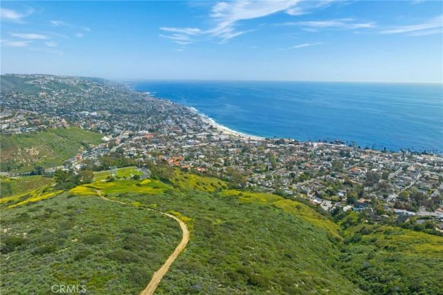 215 Monterey Studio, Laguna Beach, CA 92651