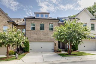 1616 Prestwick Lane, Dunwoody, GA 30338