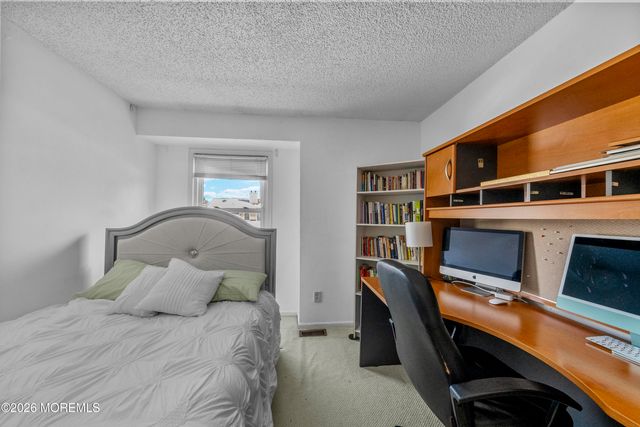 99 Woodmere Drive 705, Parlin, NJ 08859