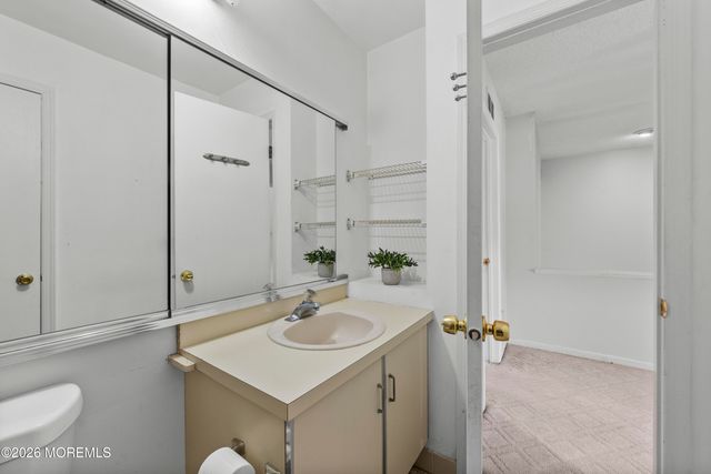 99 Woodmere Drive 705, Parlin, NJ 08859