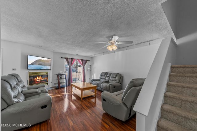 99 Woodmere Drive 705, Parlin, NJ 08859