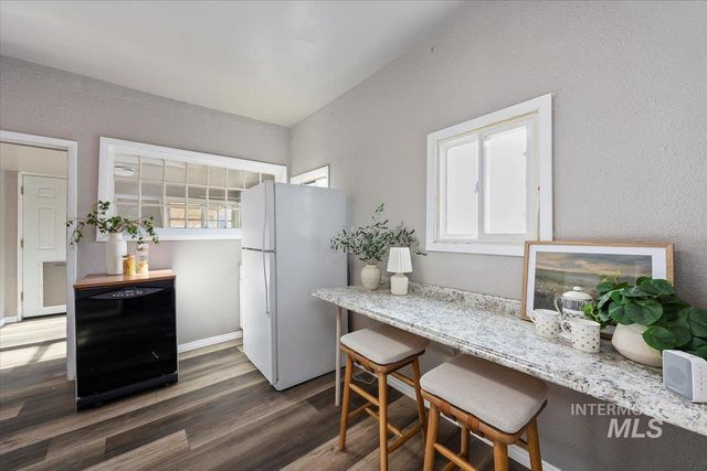 516 N 5th Ave, Twin Falls, ID 83301