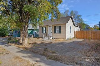 516 N 5th Ave, Twin Falls, ID 83301