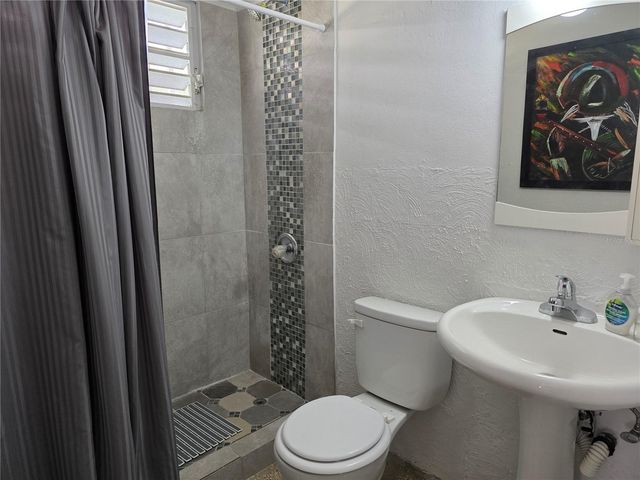 FQ22 POLARIS, Bayamon, PR 00961