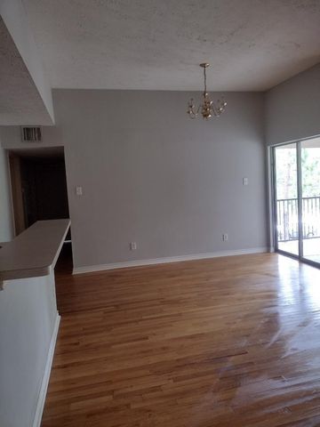 8051 Bay Branch Drive 332, The Woodlands, TX 77382