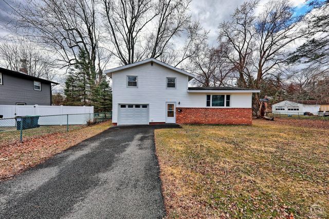 17 Bogardus Ave, Catskill, NY 12414