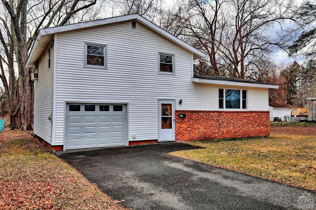17 Bogardus Ave, Catskill, NY 12414