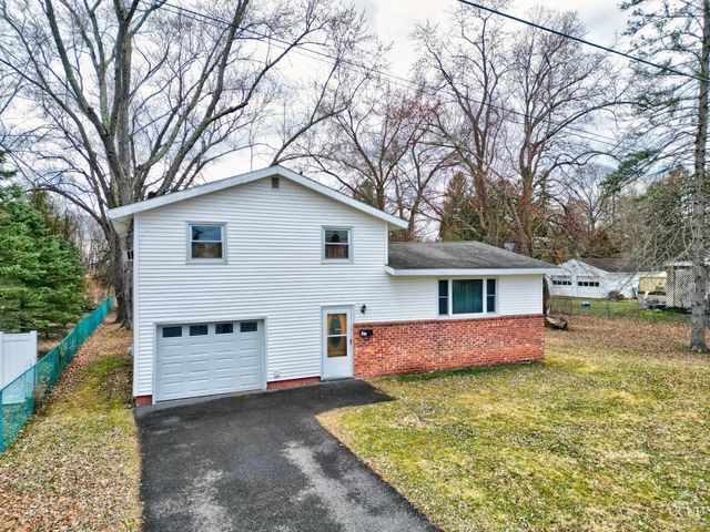 17 Bogardus Ave, Catskill, NY 12414