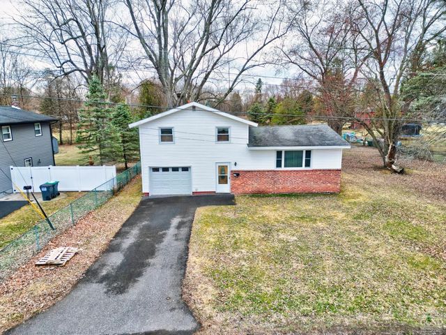 17 Bogardus Ave, Catskill, NY 12414