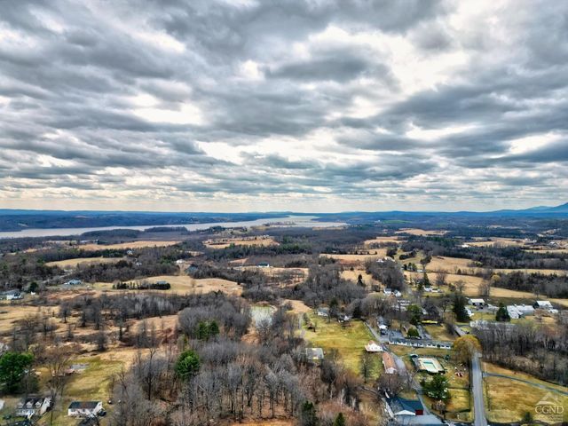 17 Bogardus Ave, Catskill, NY 12414