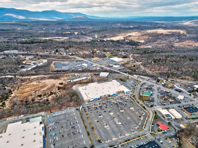 17 Bogardus Ave, Catskill, NY 12414