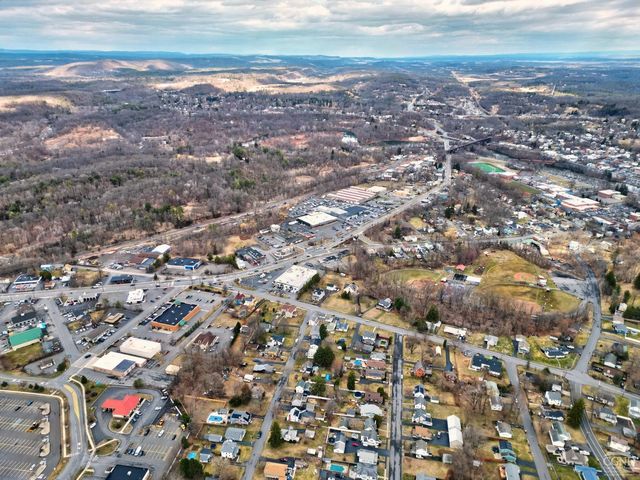 17 Bogardus Ave, Catskill, NY 12414