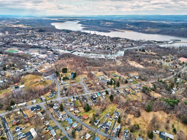 17 Bogardus Ave, Catskill, NY 12414
