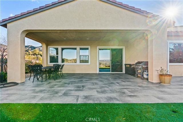 18619 Cedar Crest Drive, Canyon Country, CA 91387