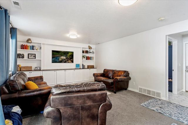 49 E 550 S, Kaysville, UT 84037