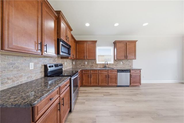 68 Kellenberg Lane, Hiram, GA 30141