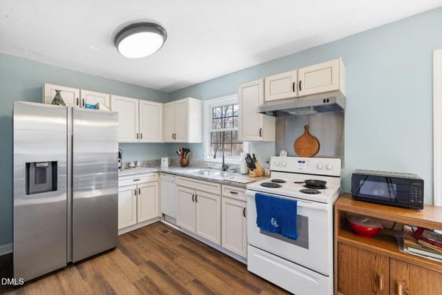 825 Parkwood Street, Burlington, NC 27215