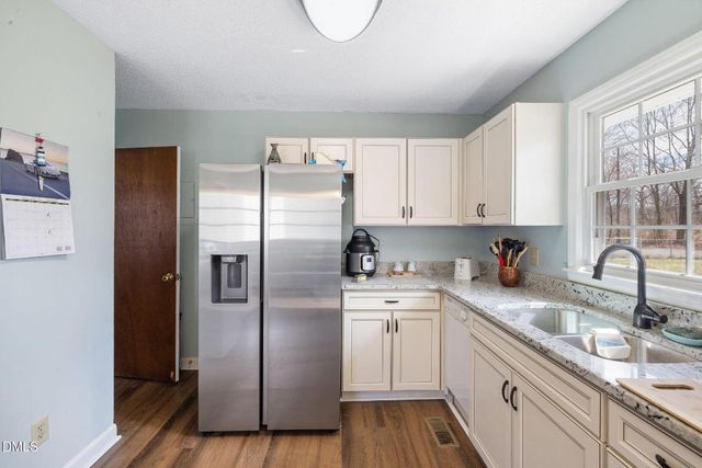 825 Parkwood Street, Burlington, NC 27215