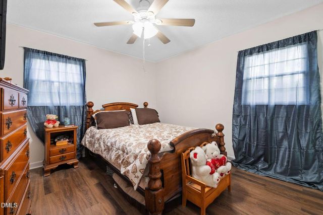 825 Parkwood Street, Burlington, NC 27215