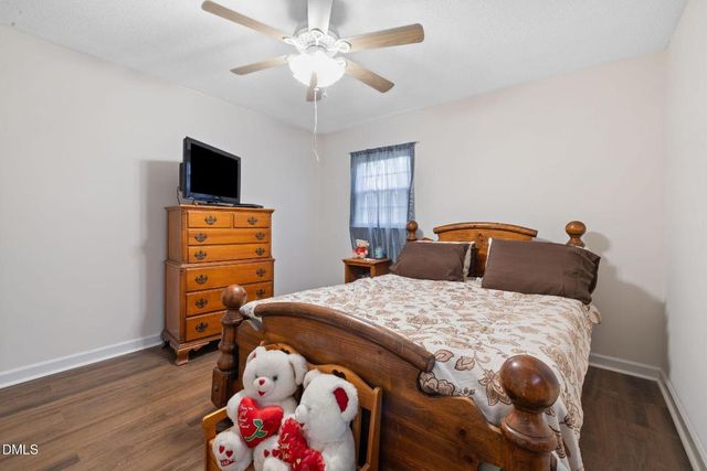 825 Parkwood Street, Burlington, NC 27215