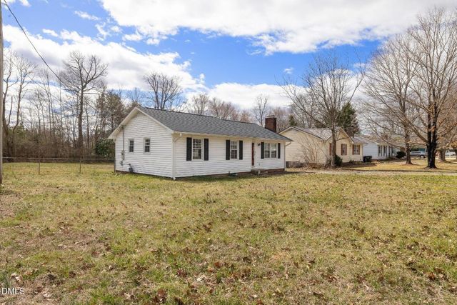 825 Parkwood Street, Burlington, NC 27215