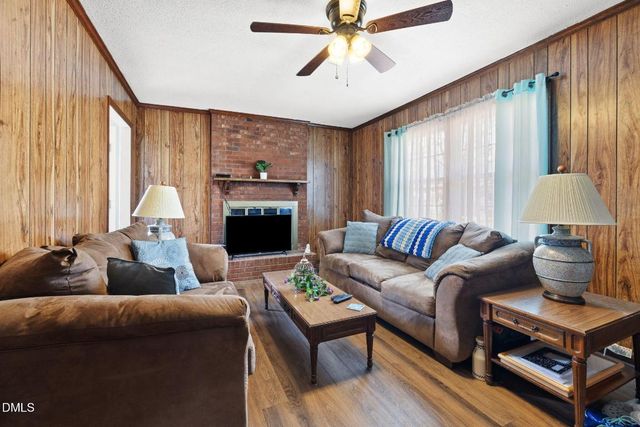 825 Parkwood Street, Burlington, NC 27215