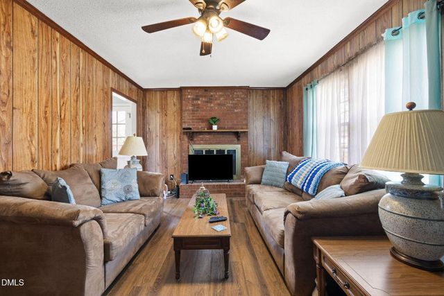 825 Parkwood Street, Burlington, NC 27215