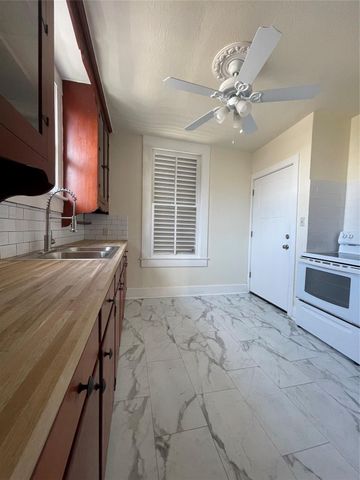 1402 Winnie Street 3, Galveston, TX 77550