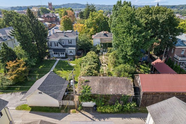 141 E Wheeling Street, Lancaster, OH 43130