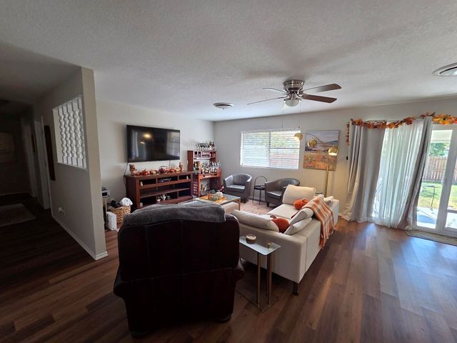 120 Cynthia Dr, Kerrville, TX 78028