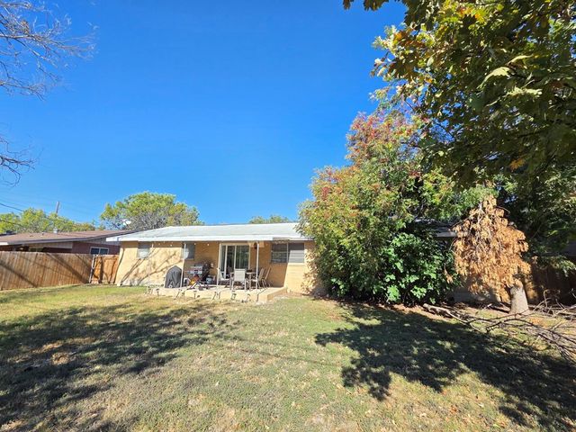 120 Cynthia Dr, Kerrville, TX 78028