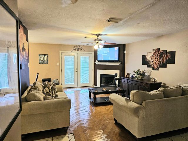 7811 Summer Place Drive, Humble, TX 77338