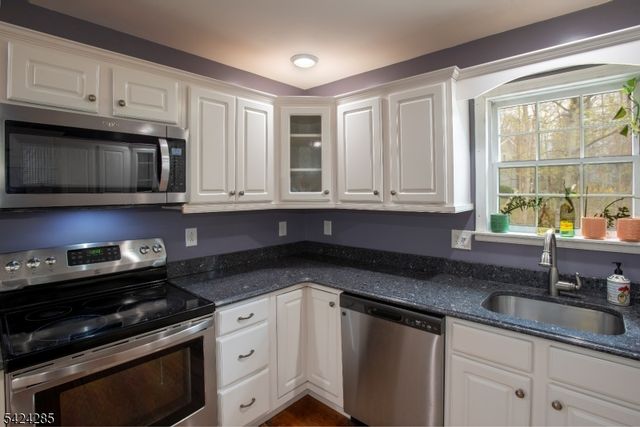 28 Weldon Rd, Jefferson Twp., NJ 07849