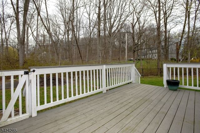 28 Weldon Rd, Jefferson Twp., NJ 07849