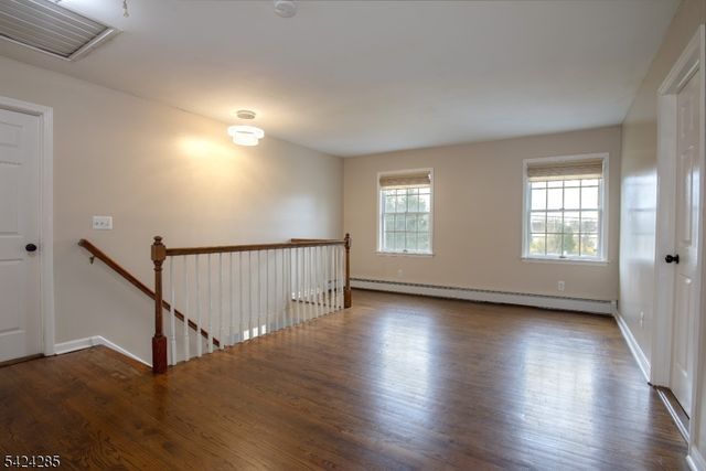 28 Weldon Rd, Jefferson Twp., NJ 07849