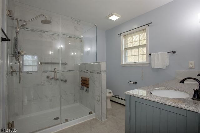 28 Weldon Rd, Jefferson Twp., NJ 07849