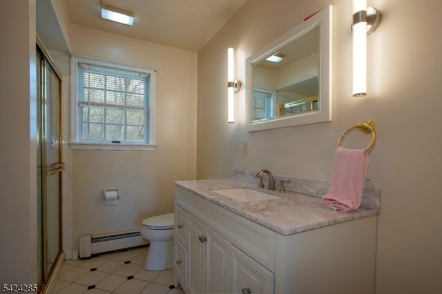 28 Weldon Rd, Jefferson Twp., NJ 07849