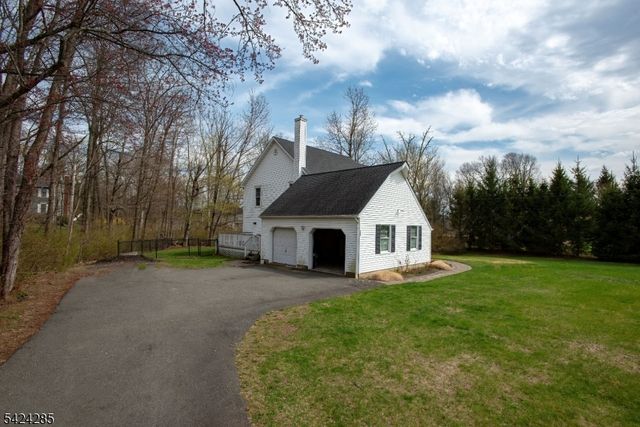 28 Weldon Rd, Jefferson Twp., NJ 07849