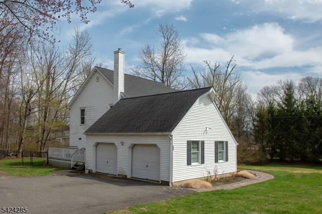 28 Weldon Rd, Jefferson Twp., NJ 07849