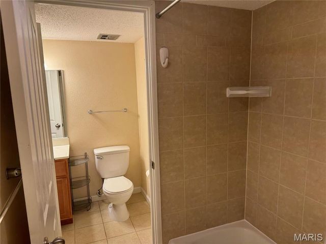 1431 Willow Brook Cove 7, St Louis, MO 63146