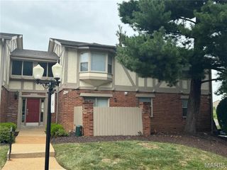 1431 Willow Brook Cove 7, St Louis, MO 63146