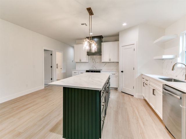 1323 N Toledo Avenue, Tulsa, OK 74115