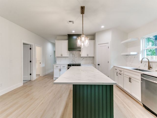 1323 N Toledo Avenue, Tulsa, OK 74115